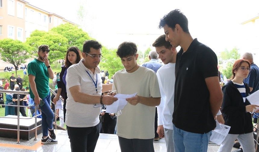 Erzincan YKS’de büyük başarı elde etti