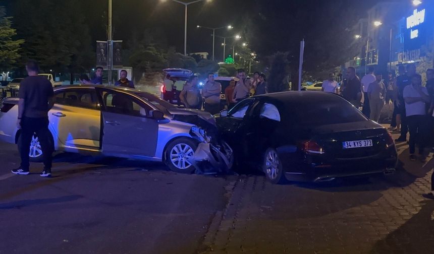 CHP Erzincan Eski İl Başkanı Erdem Topçu Kazada Yaralandı