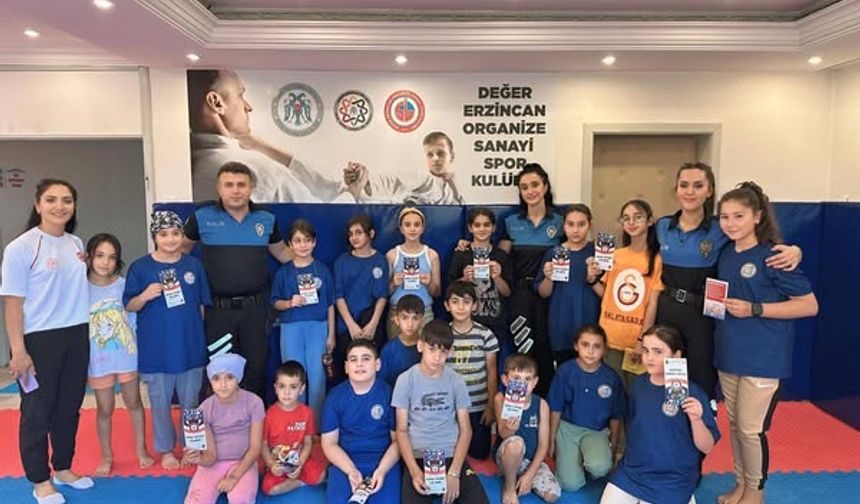 Polis Bilgilendirmeye Devam Ediyor