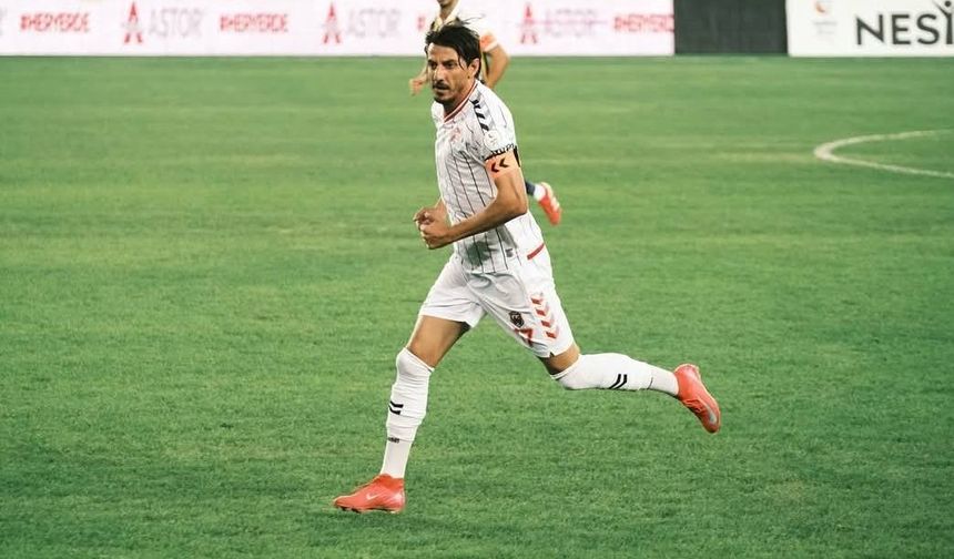 Erzincanspor’da Bir Ayrılık Daha: Mehmet Akyüz Görevinden Ayrıldı
