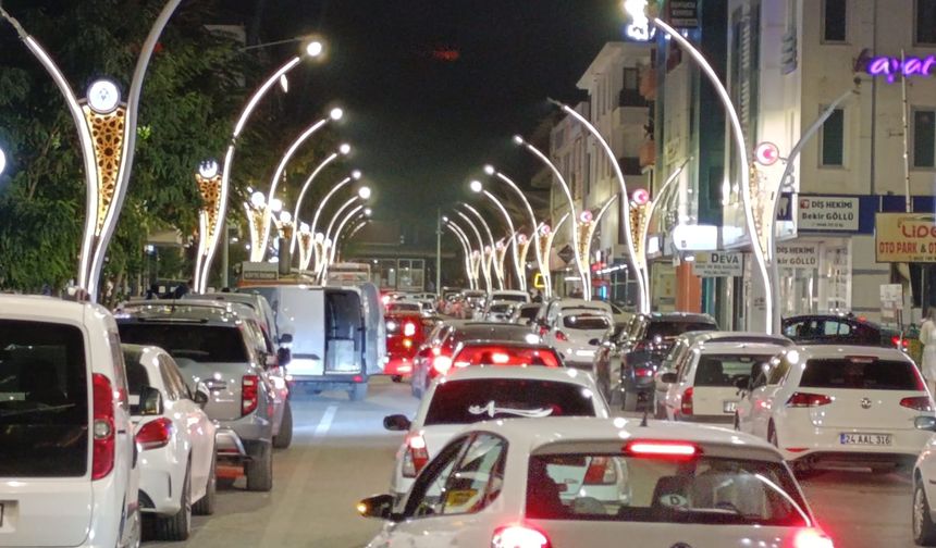 Muhsin Yazıcıoğlu Caddesi Işıl Işıl Görüntüye Kavuştu