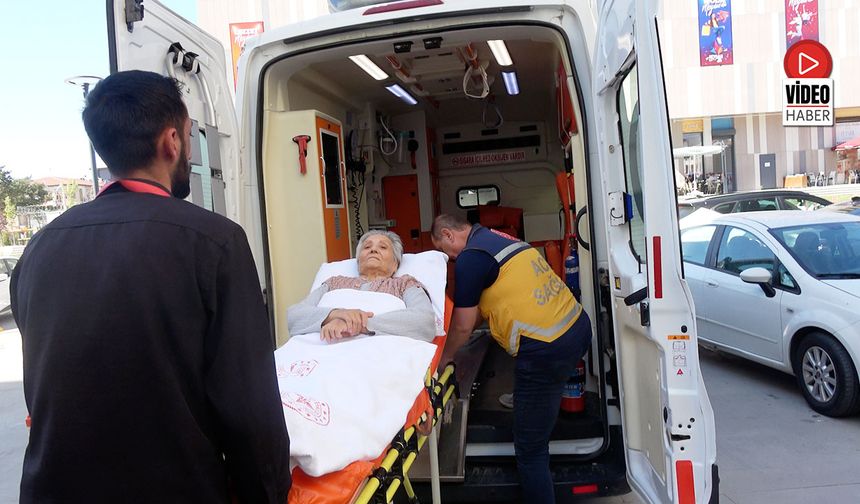 Taburcu Hastalar Evlerine Ambulansla Gönderiliyor