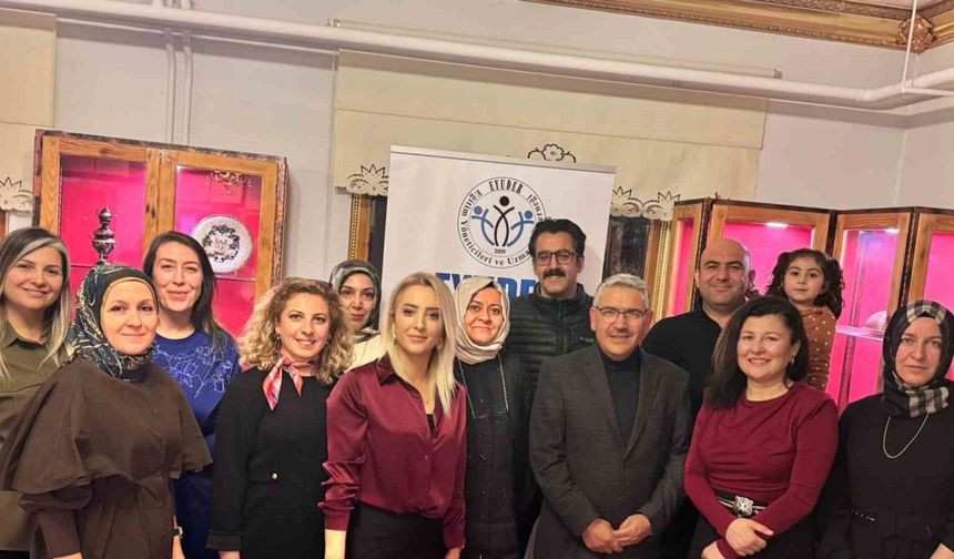 Erzincan EYUDER’den Öğretmenler Günü ve 2026 Planlama Toplantısı