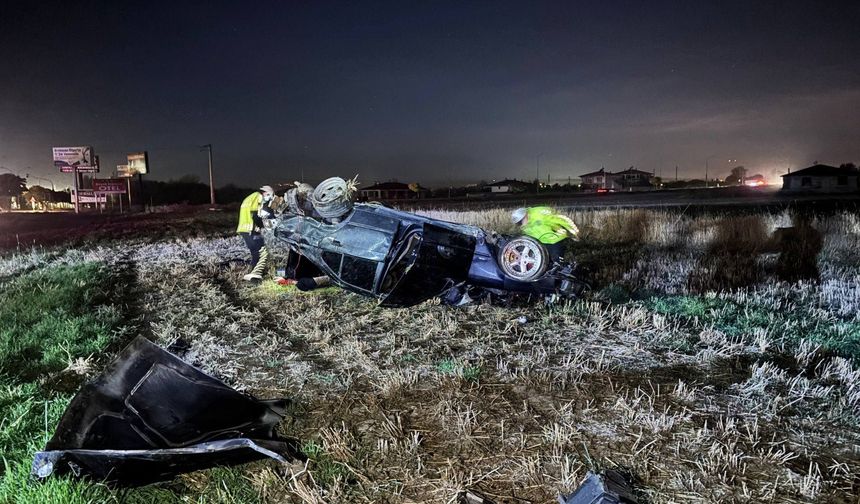 Erzincan’da Takla Atan Otomobilde 2 Kişi Yaralandı