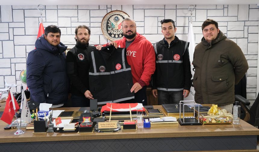 Rotasızlar Motosiklet Kulübünden Sarıçiçek’e Tebrik Ziyareti