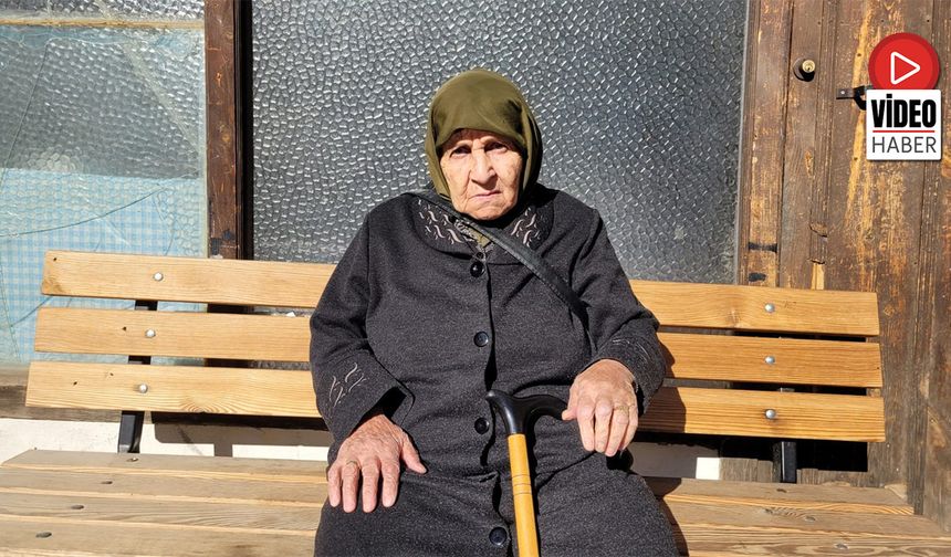 90 Yaşında Fikriye Güller Manileriyle Hayran Bırakıyor