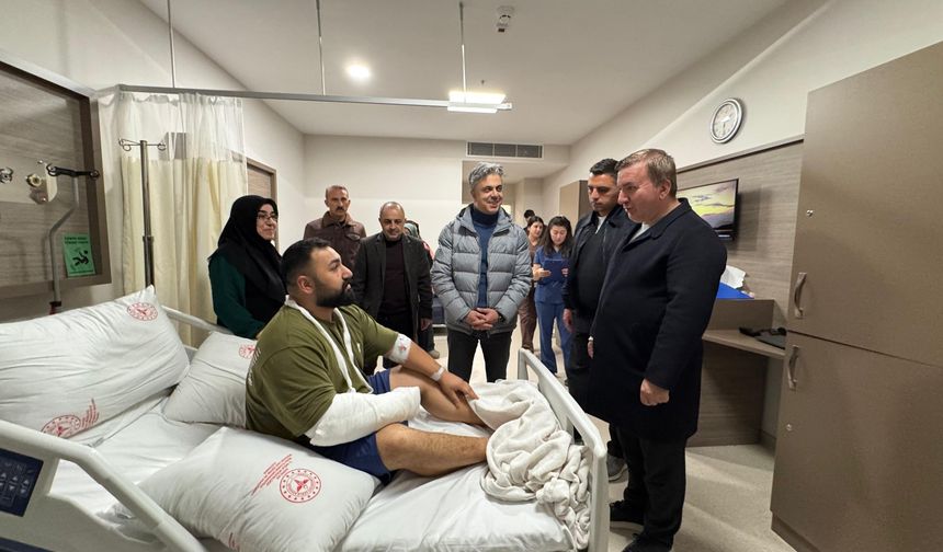 Vali Aydoğdu’dan Hastalara Moral Ziyareti