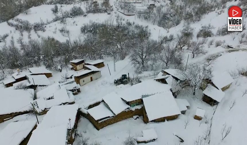 Erzincan’da Kar ve Tipi Ulaşımı Olumsuz Etkiledi: 12 Köy Yolu Kapandı