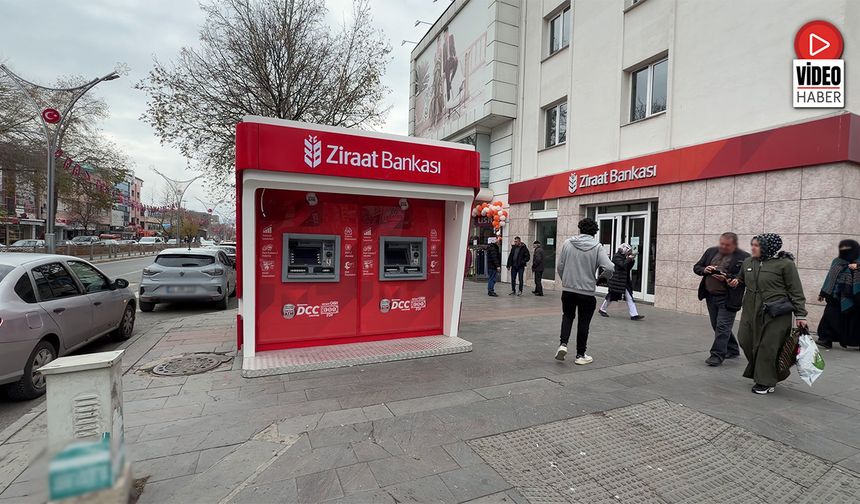 Bu ATM Yayaya Geçit Vermiyor