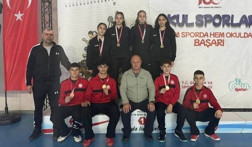 Erzincan Okulları Badminton’da Türkiye Finallerinde
