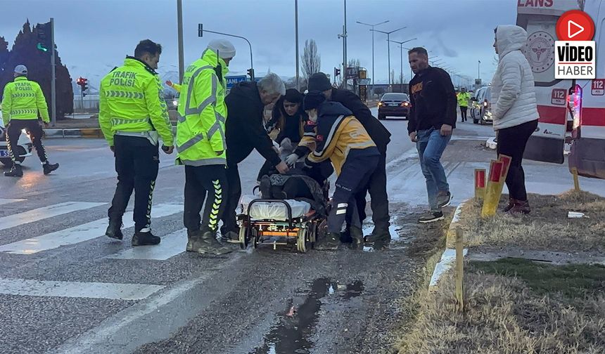 Erzincan'da İki Araç Çarpıştı: 2 Yaralı