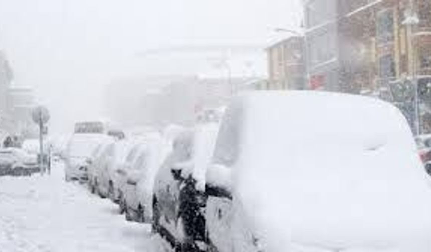 Kar Yağışıyla Birlikte Hayat Felç Oldu