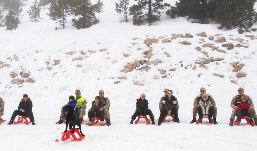 Jandarmadan Şehit Ve Gazi Çocuklarına Anlamlı Etkinlik