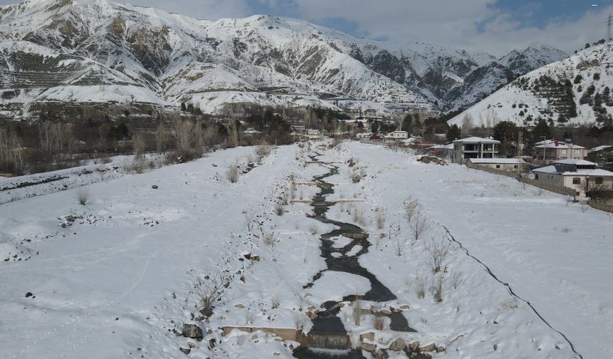 Zemheri Bitti, Erzincan'da Dereler Yeniden Akmaya Başladı