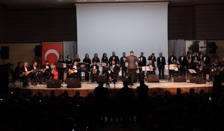 Erzincan’da Kurtuluş Coşkusu Türkülerle Yaşandı