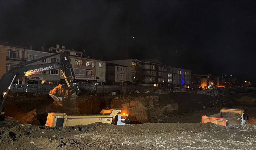 Merkez Çarşısı Kentsel Dönüşümünde Hafriyat Çalışmaları Sürüyor