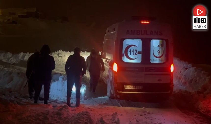 Kardan Kapanan Köy Yolunda Zamanla Yarış