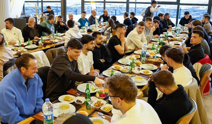 24Erzincanspor Ailesi İftar Sofrasında Buluştu
