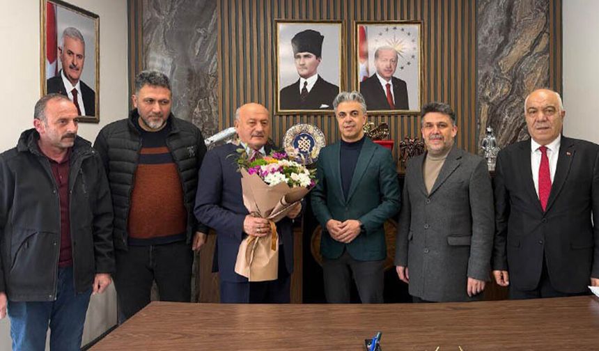 AK Parti'den, 14 Mart Tıp Bayramı’nda Sağlık Çalışanlarına Ziyaret