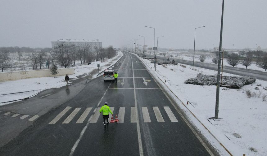 Erzincan'da 335 Köy Yolu Kar Nedeniyle Ulaşıma Kapalı