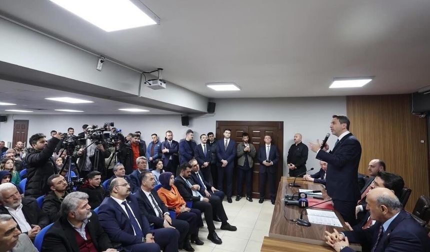 Bakan Bayraktar’dan Ak Parti İl Başkanlığına Ziyaret