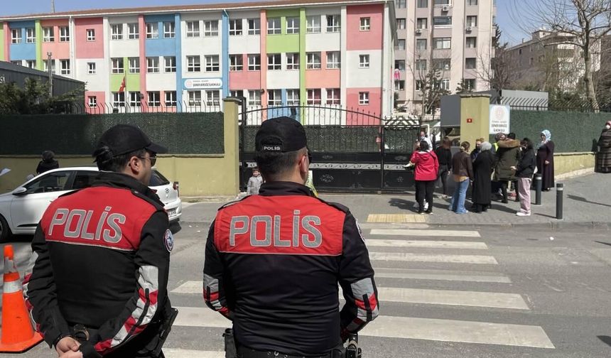 Polis ve Jandarma’dan Okul Çevrelerine Sıkı Denetim