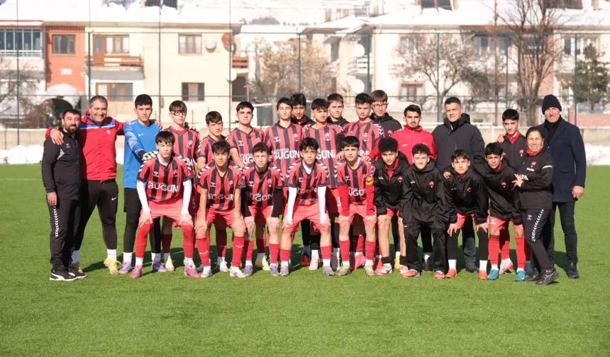 U15’te Şampiyonluk 24 Erzincanspor’un