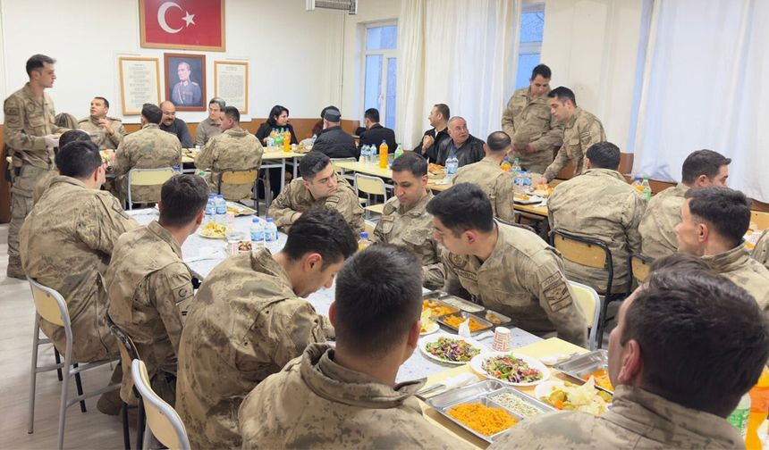 Kaymakam Arıkan, Jandarma Personeliyle İftarda Buluştu