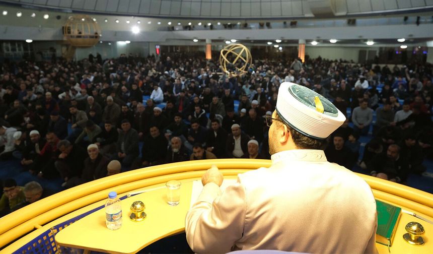 Erzincan'da Kadir Gecesi Terzibaba Camii'nde İdrak Edildi