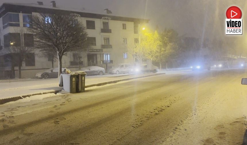 Erzincan'da Gece Etkili Olan Kar Yağışı