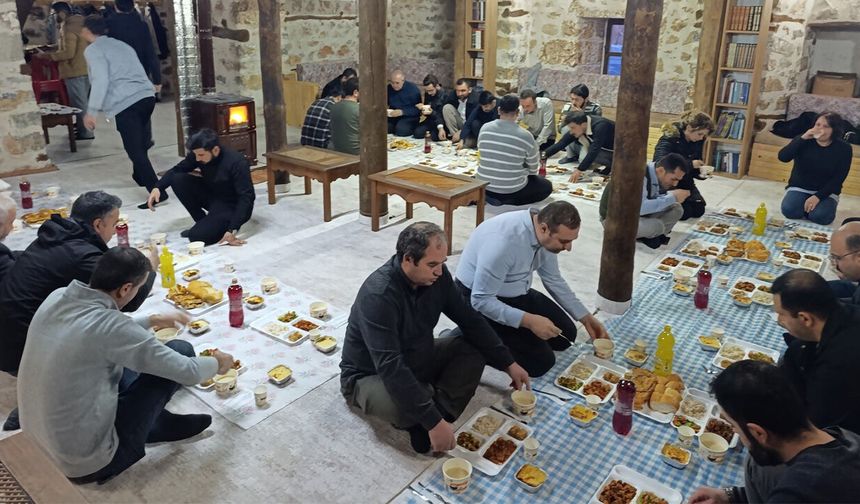 Kemaliye'de Din Görevlileri İftar Sofrasında Buluştu