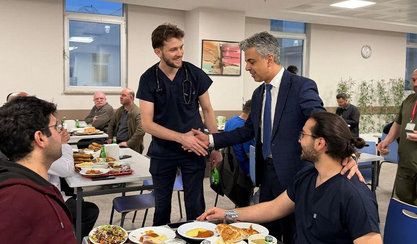 Mengücek Gazi Hastanesi'nde İftar Programı Düzenlendi