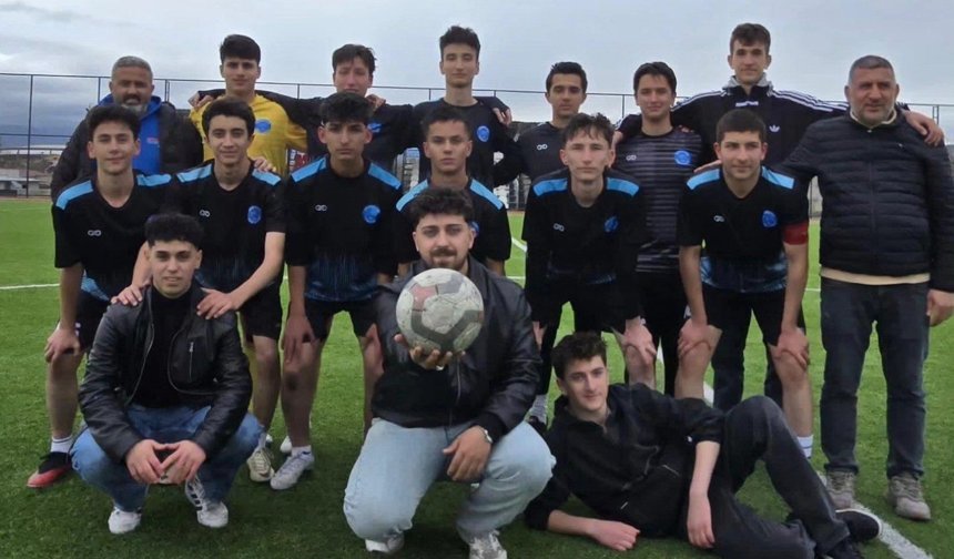 Erzincan Fen Lisesi Futbol Takımı İl Birincisi Oldu