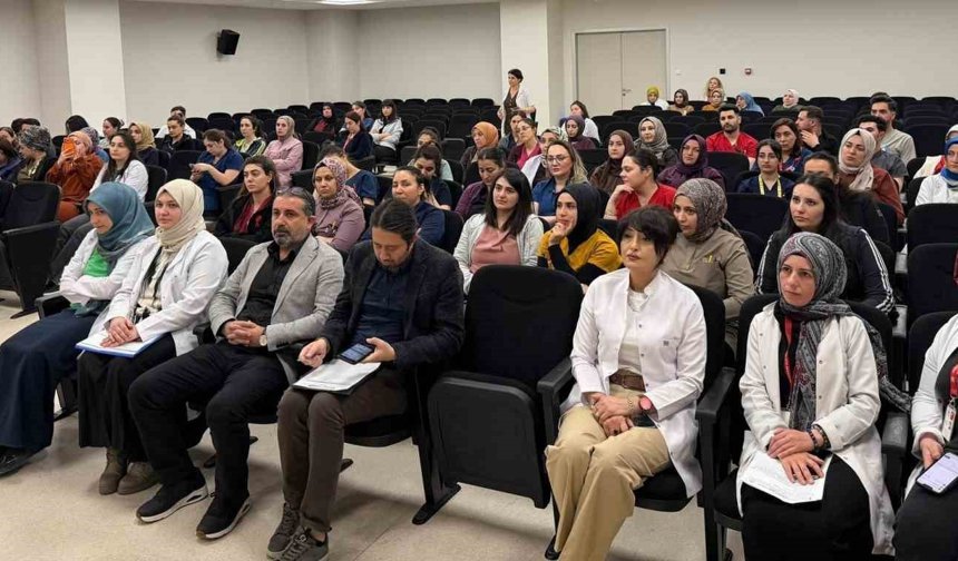 Sağlık Çalışanlarına Sıtma Konulu Bilgilendirme