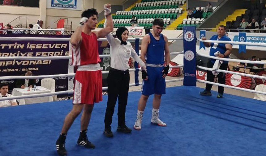 Erzincanlı Boksör Rıdvan Hasan Türkiye Üçüncüsü Oldu