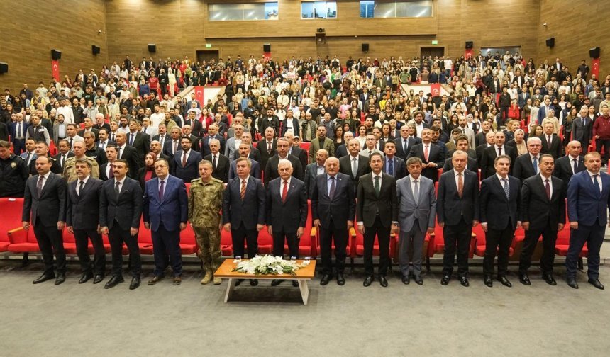 "Türkiye Yüzyılında Türkiye'nin Güvenlik Meseleleri ve Çözüm Önerileri"