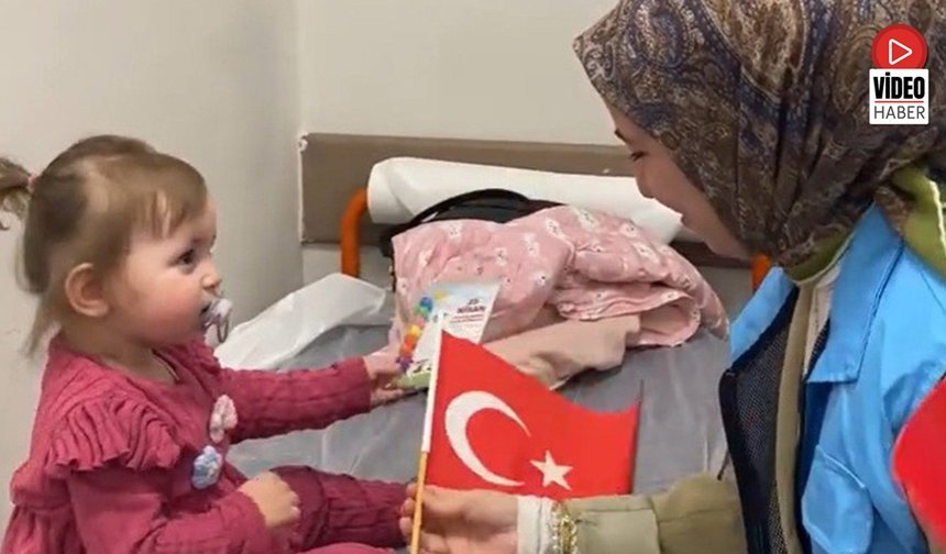 Hastanedeki Çocuklara 23 Nisan Sürprizi