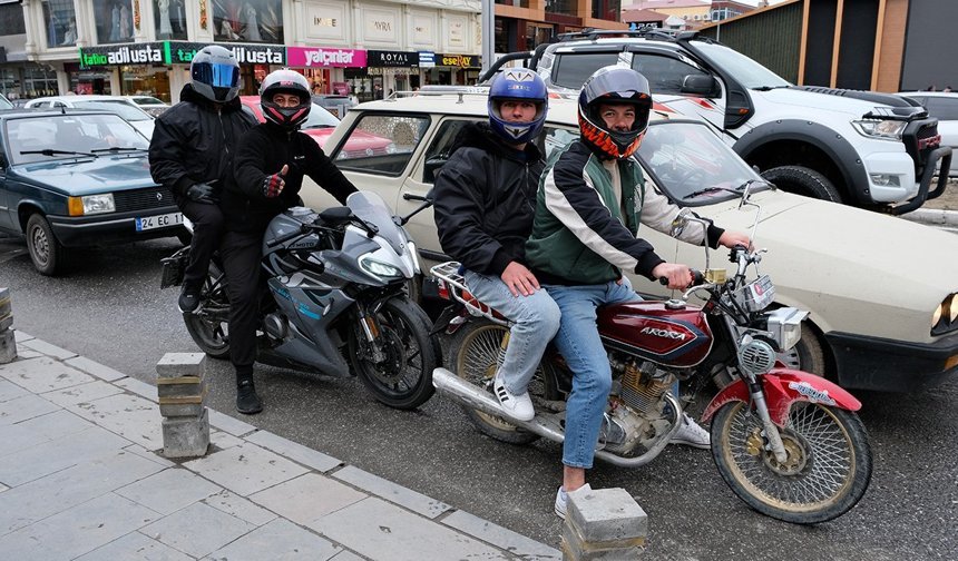 Erzincan’da Motosiklet Sayısı Artıyor: Kask Var Ama Yeterli mi?