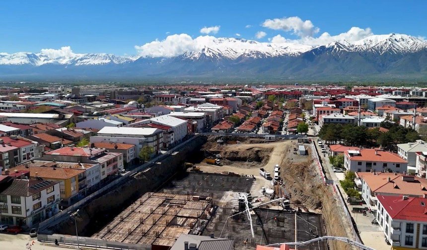 Merkez Çarşısı Dönüşüm Projesi 2027'ye Hazırlanıyor