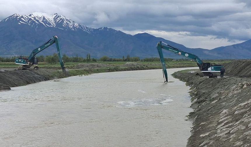 DSİ’den Erzincan’da Taşkınlara Karşı Rusubat Temizliği