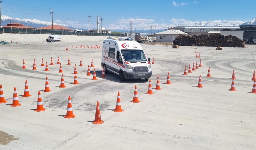 Hayatla Yarışanlara Güvenli Sürüş Eğitimi