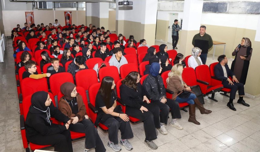Öğrencilere Sıfır Atık Eğitimi Verildi