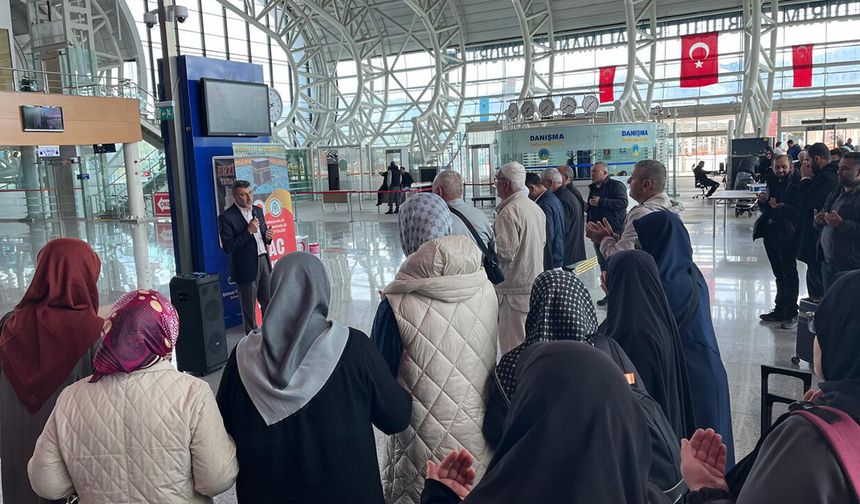 Hacı Adayları Dualarla Kutsal Topraklara Uğurlandı