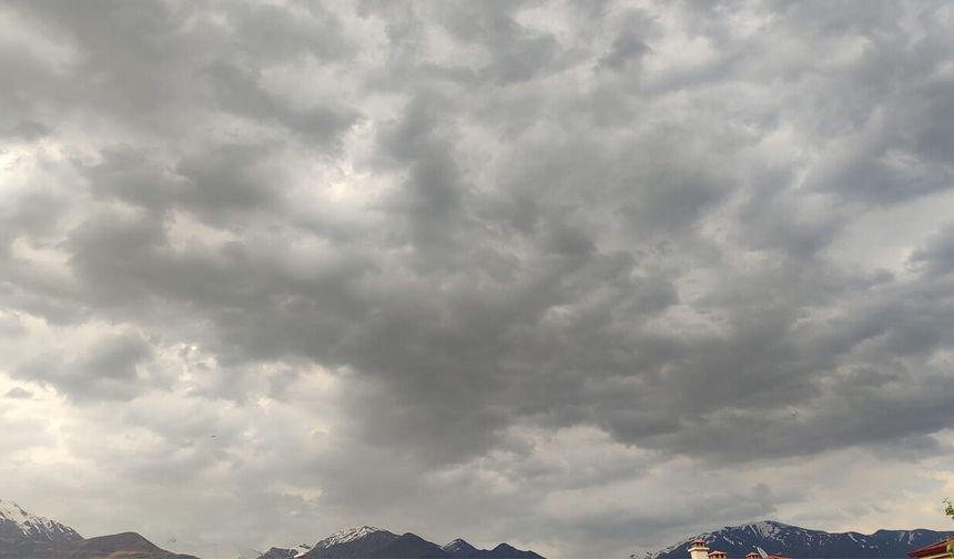 Erzincan'da Sağanak Yağış ve Rüzgar Etkili Olacak
