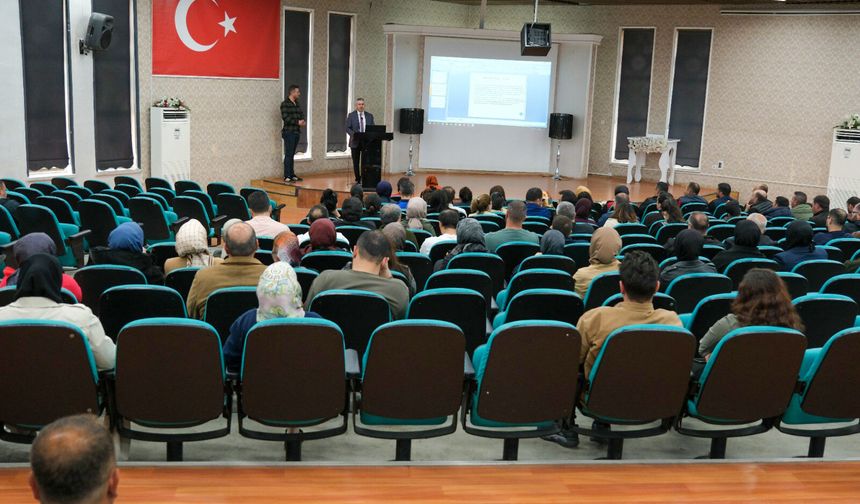 Belediye Personeline EBYS ve İş Ahlakı Eğitimi