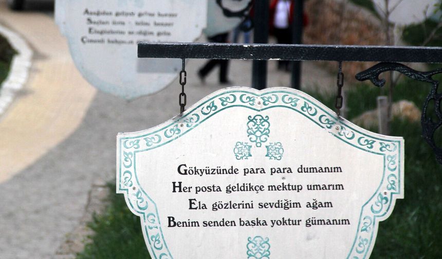 Kemaliye'nin Duygu Yüklü Manileri Apçağa'da Yaşatılıyor