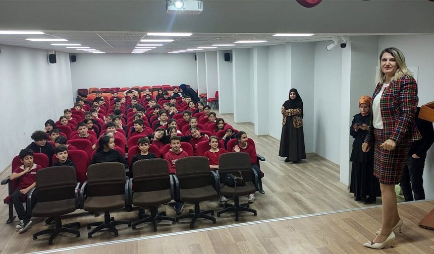 Okullarda Nezaket Kültürü Güçleniyor