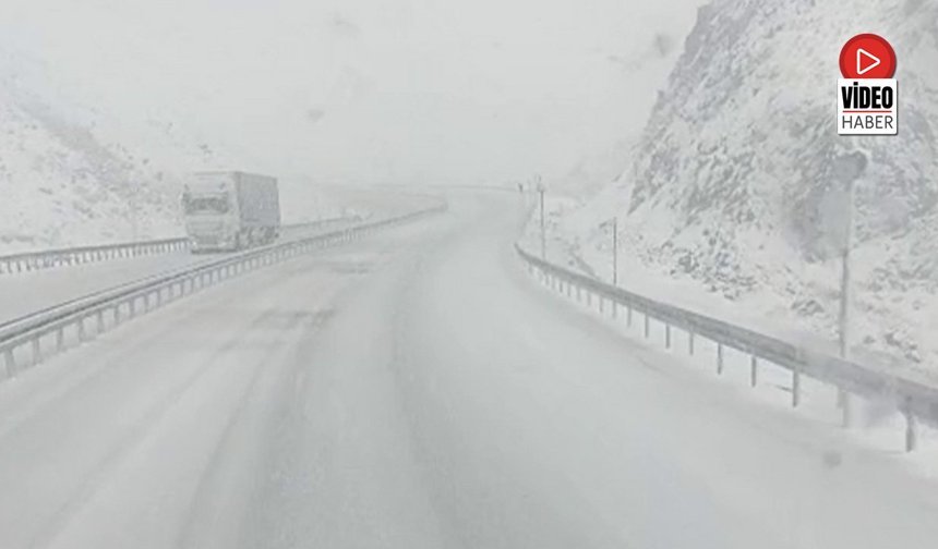 Sakaltutan'da Yağmur Yerini Kara Bıraktı