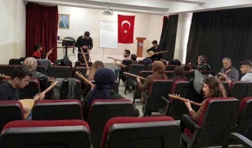 Tercan Halk Eğitim Merkezinde Kurslar İlgi Görüyor