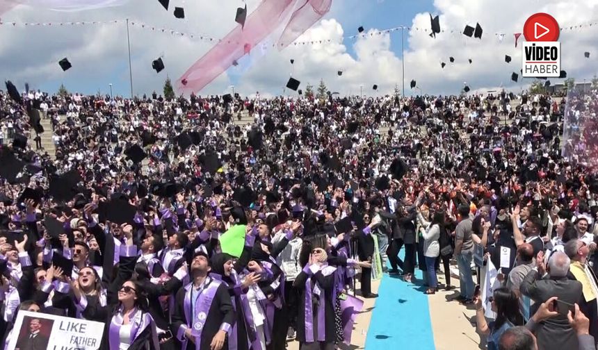 EBYÜ 2026 Mezunlarını Uğurladı